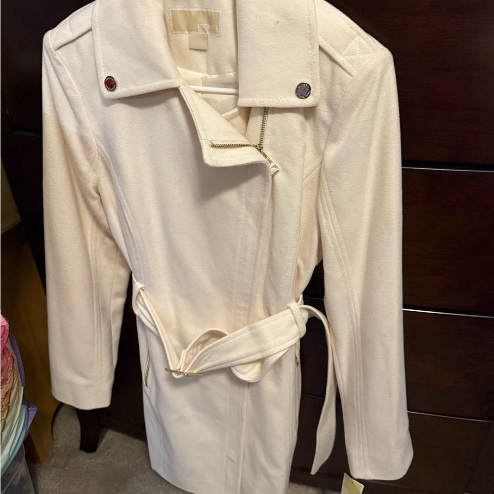 Elegant Cream Women's Belted Zip-Front Coat